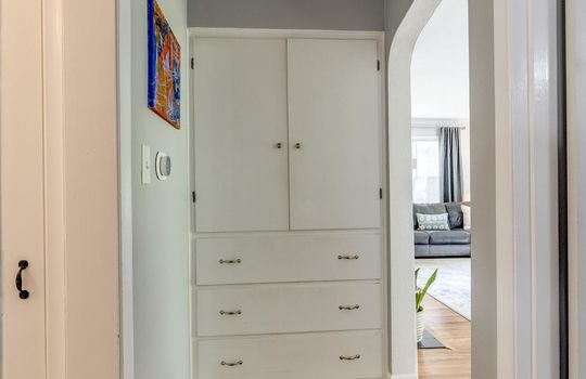 4746 Hannaford Dr Int-15