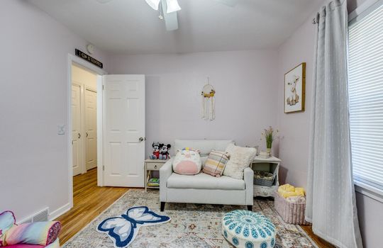 4746 Hannaford Dr Int-24