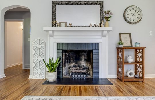 4746 Hannaford Dr Int-5