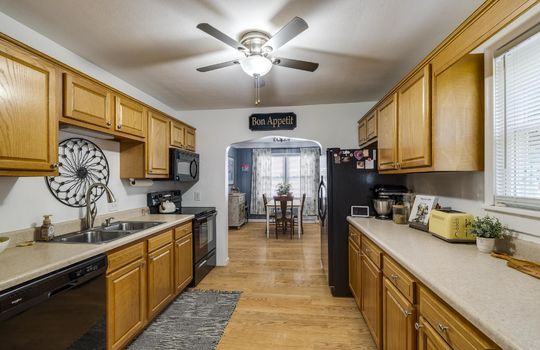 4746 Hannaford Dr Int-6