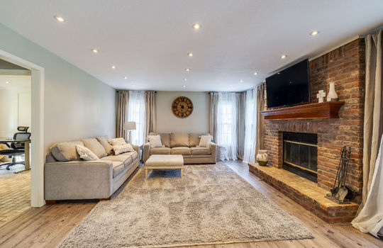 5024 Hunters Green Dr Int-13