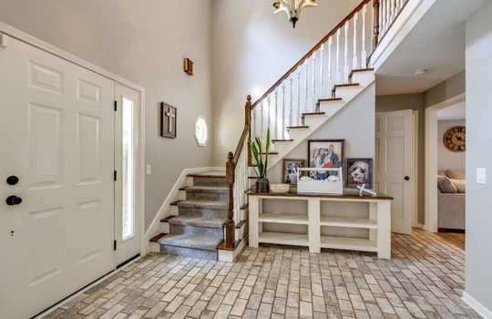 5024 Hunters Green Dr Int-2