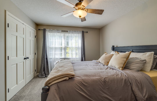 5024 Hunters Green Dr Int-40