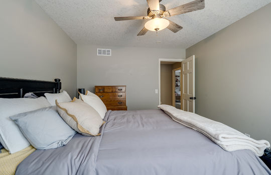 5024 Hunters Green Dr Int-41