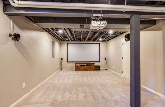 5024 Hunters Green Dr Int-44