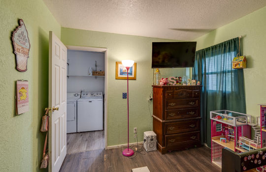 5816 Buchanan Int-18