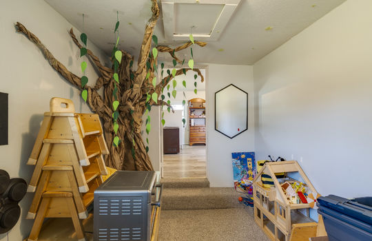 9230 Crabb Rd Int-10