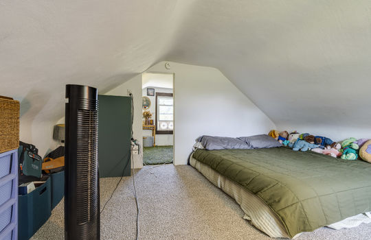 9230 Crabb Rd Int-14