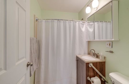 1148 Birch Ave Int-10