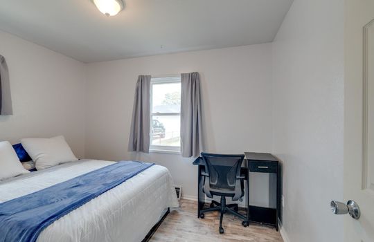 1148 Birch Ave Int-11