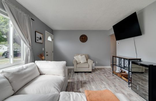 1148 Birch Ave Int-3