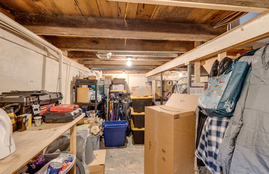 153 E Vesey St Int-14