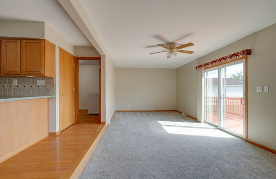 331 Southdale Int-10