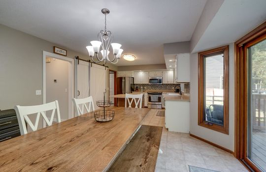 3388 Shadywood Int-11