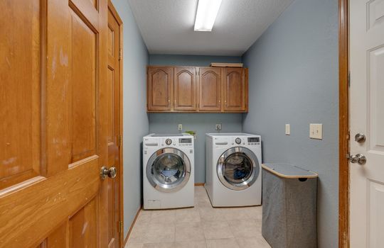 3388 Shadywood Int-18