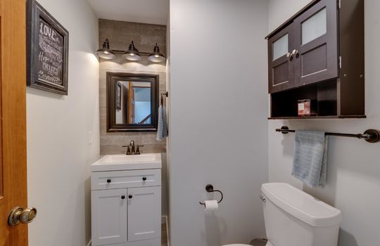 3388 Shadywood Int-23