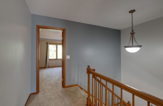 3388 Shadywood Int-25