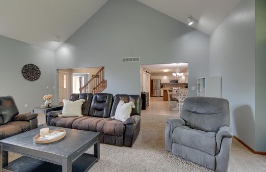 3388 Shadywood Int-9