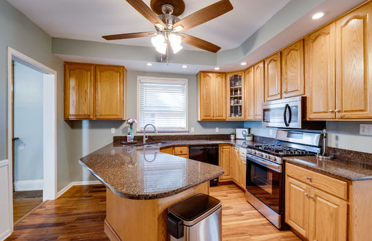 3510 River Rd Int-18