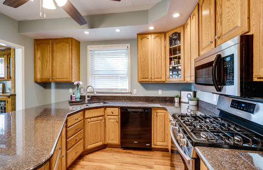 3510 River Rd Int-19