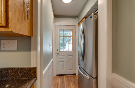 3510 River Rd Int-21