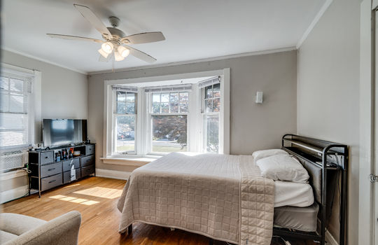 3510 River Rd Int-28