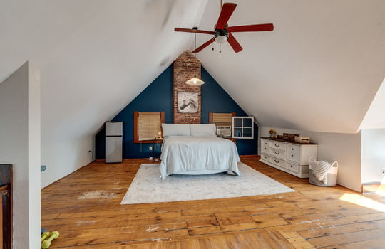 3510 River Rd Int-38