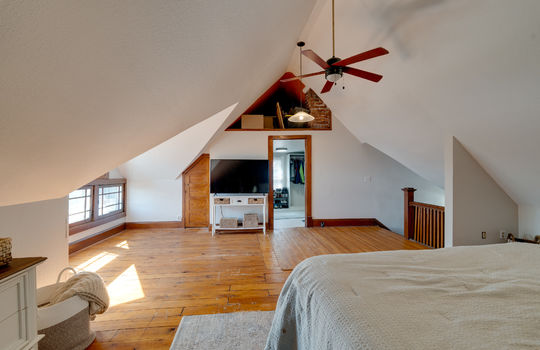 3510 River Rd Int-40