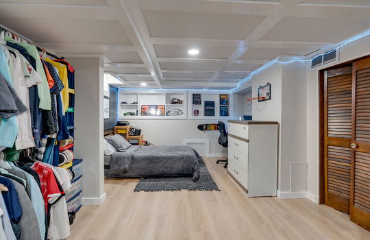 3510 River Rd Int-48