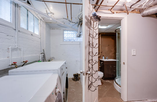 3510 River Rd Int-52