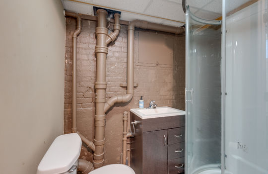 3510 River Rd Int-53