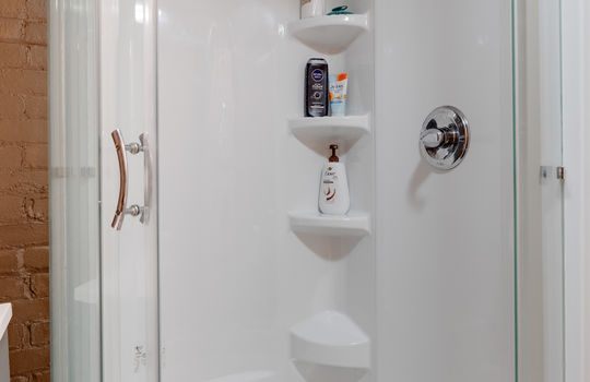 3510 River Rd Int-54