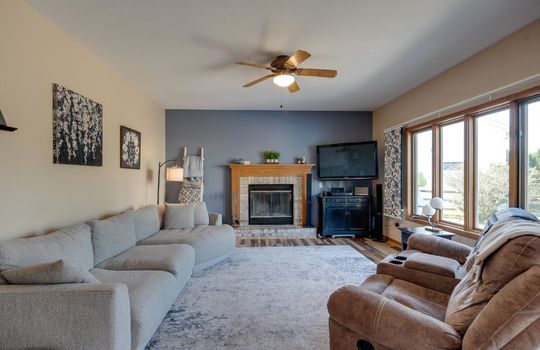 7733 Kensington Rd Int-13