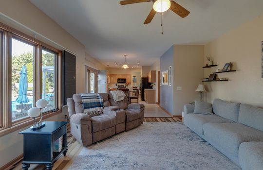 7733 Kensington Rd Int-15