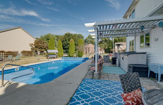 7733 Kensington Rd Int-17