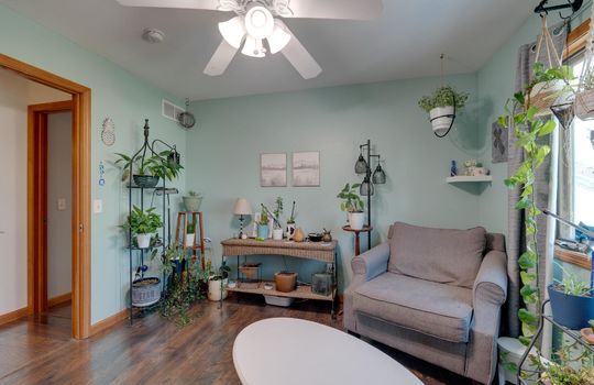 7733 Kensington Rd Int-25