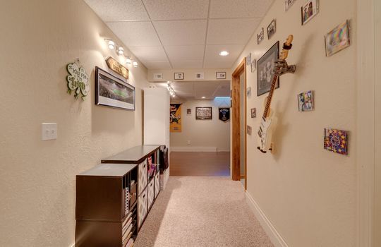 7733 Kensington Rd Int-35