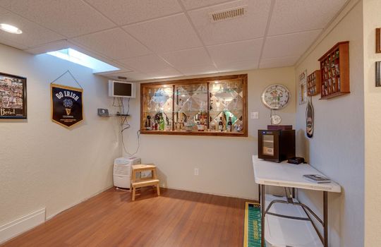 7733 Kensington Rd Int-36