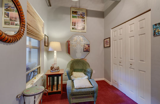 100 S Huron St 5B Int-3