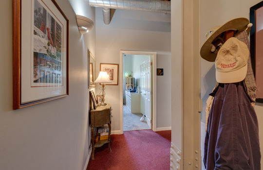 100 S Huron St 5B Int-5