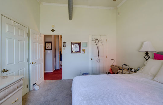 100 S Huron St 5B Int-7