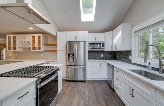 1530 Coventry Int-11