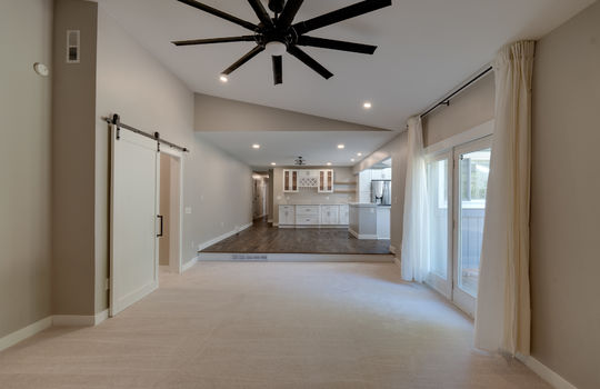 1530 Coventry Int-15