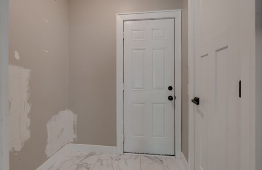 1530 Coventry Int-17