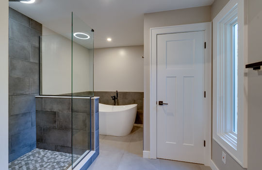 1530 Coventry Int-25