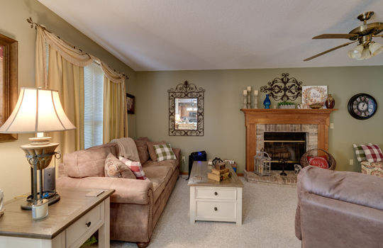 1846 Bragden Dr Int-12