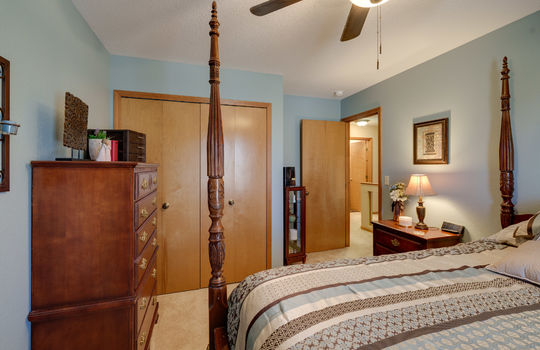 1846 Bragden Dr Int-25