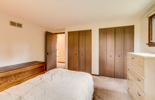 2731 Ralphwood Int-32