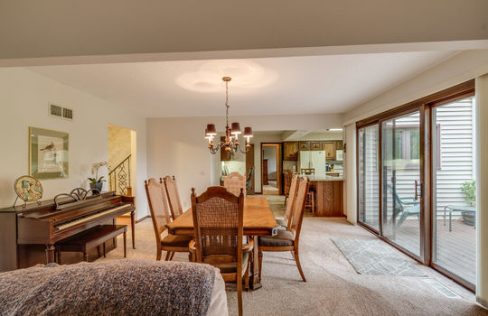 2731 Ralphwood Int-8