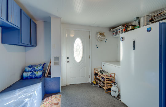 3012 First St Int-22